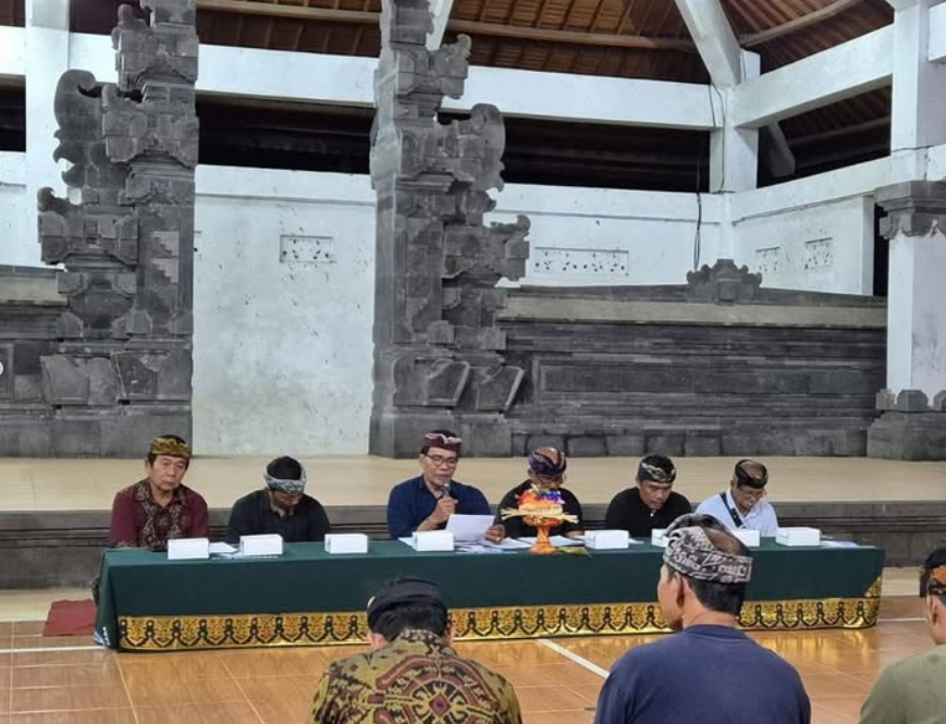 Sosialisasi Penanganan Sampah Berbasis Sumber Desa Adat Bongkasa dan Desa Adat Kutaraga